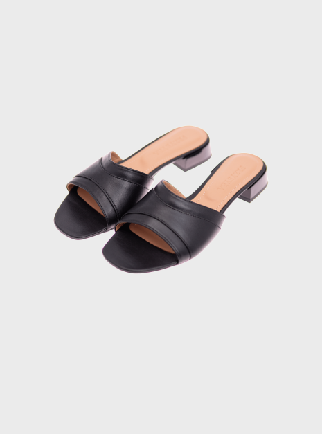 Klapki czarne 2 Klapki czarne 2