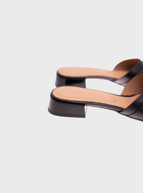 Klapki czarne 3 Klapki czarne 3