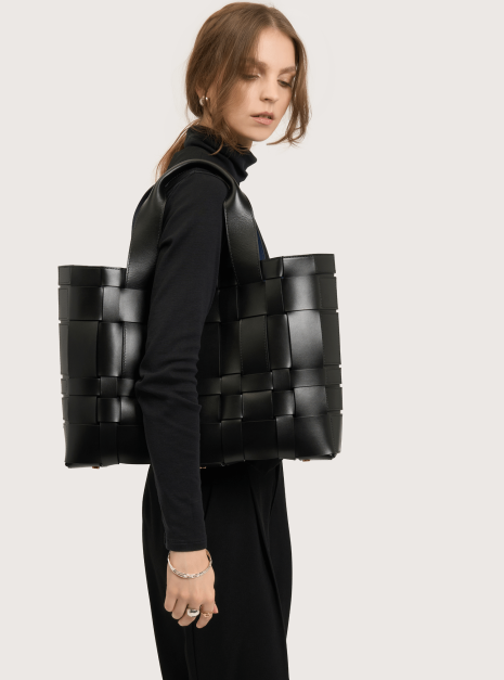 XY LARGE black 5 XY LARGE black 5