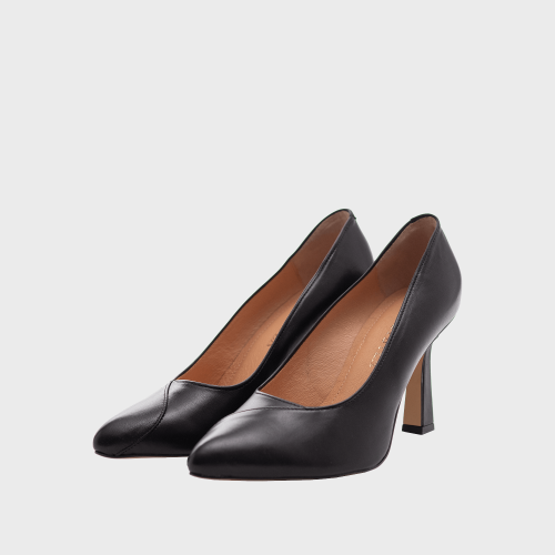 Czarne buty na obcasie