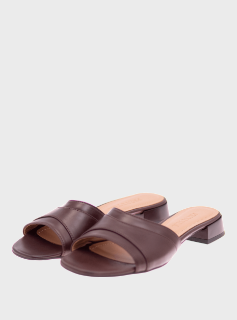 Klapki brązowe 1 Klapki brązowe 1